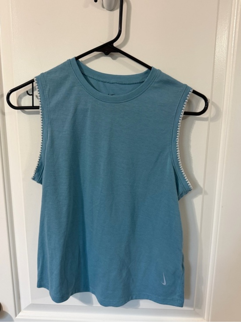 Nike Dri-FIT Eyelet Trim Yoga Tank Top Blue Heathered Size Small